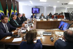 Un Jair Bolsonaro reconvertido promete terminar con la deforestación ilegal en Brasil antes de 2030 (Fuente: EFE)