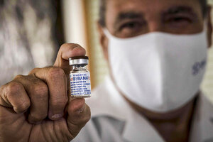 Avanzan las negociaciones con Cuba para producir la vacuna Soberana en Argentina (Fuente: AFP)