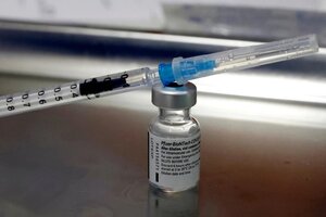 Recibió por error seis dosis de la vacuna de Pfizer