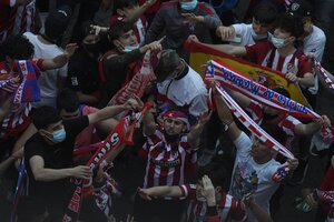 Dolor por la muerte de un joven de 14 años en los festejos del Atlético de Madrid (Fuente: AFP)