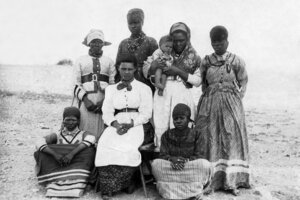 Herero sobrevivientes de las masacres de 1904-1908 en Namibia.