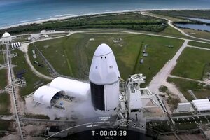 La cápsula Dragon logró acoplarse a la Estación Espacial Internacional con más de 3.000 kilos de carga (Fuente: EFE)