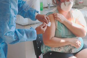 Por la poca afluencia de gente adelantaron la vacunación a mayores de 40