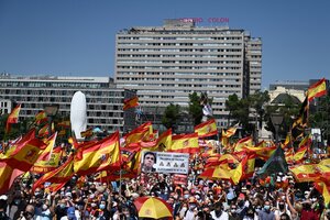 La extrema derecha española protesta contra los indultos a los separatistas catalanes   (Fuente: AFP)