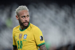 Neymar ironizó sobre la calidad del césped en la Copa América (Fuente: AFP)