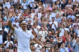 Federer venció a Norrie y mantiene en alto su sueño en Wimbledon (Fuente: AFP)