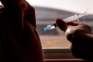 Coronavirus: Pfizer solicitará la autorización de emergencia para aplicar una tercera dosis de refuerzo (Fuente: AFP)