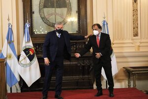 Morales condecoró al ex embajador en Bolivia apuntado por contrabando de material bélico