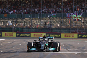 Hamilton larga primero en la flamante carrera sprint de la Fórmula 1 (Fuente: AFP)