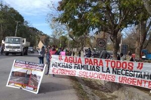 Vecinos de Vaqueros piden un acceso igualitario al agua potable