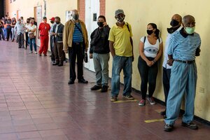 El chavismo votó en primarias con la mira puesta en las regionales de noviembre (Fuente: EFE)