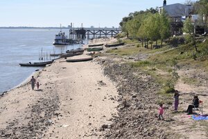 Misiones: Por la bajante del Paraná se podría cruzar a pie la frontera con Paraguay (Fuente: Télam)