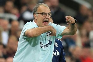 El Leeds de Bielsa empató y sigue en el fondo de la Premier (Fuente: AFP)