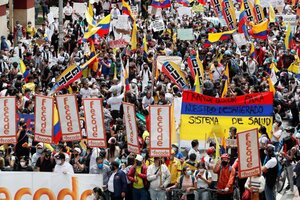La Feria del Libro de Madrid volvió a poner en escena la crisis en Colombia