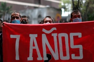 A siete años de Ayotzinapa, los familiares de los estudiantes desaparecidos exigen más avances en el caso emblemático (Fuente: EFE)
