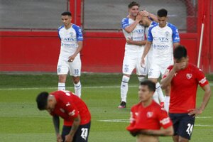 Godoy Cruz, en llamas: goleó 4-1 a Independiente en Avellaneda (Fuente: Fotobaires)