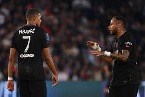 Mbappé acusó a Neymar por no pasarle la pelota en el PSG (Fuente: AFP)