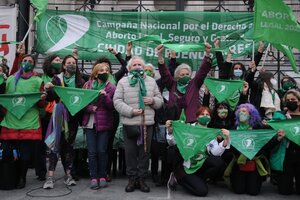 Pañuelazo frente al Congreso y en otra ciudades para conmemorar el 28S (Fuente: Guadalupe Lombardo)