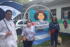 El abrazo de la comunidad educativa a la Escuela Indira Ghandi