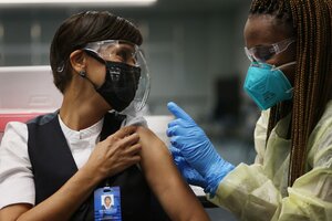 Coronavirus: Madrid tiró a la basura más de 100 mil vacunas vencidas (Fuente: AFP)