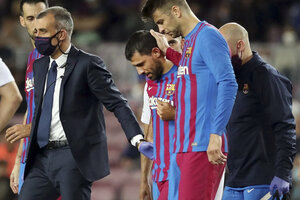 El Barcelona desmintió el retiro de Sergio Agüero (Fuente: NA)