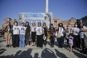 Organizaciones políticas y sociales marcharon a Plaza de Mayo para pedir la libertad de Milagro Sala (Fuente: Sandra Cartasso)