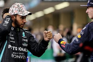Hamilton y Verstappen, los dos mejores de una temporada histórica (Fuente: AFP)
