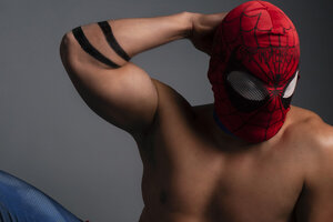 Sensual Spiderman: el superhéroe ícono de la revuelta de Chile  