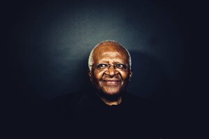 El arzobispo Desmond Tutu, defensor histórico de las personas LGBTIQ+