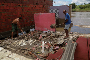Bolsonaro rechazó la ayuda humanitaria que le ofreció Argentina ante las inundaciones (Fuente: AFP)