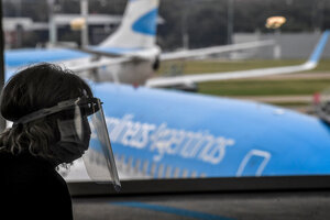 Covid-19: Aerolíneas Argentinas advirtió por posibles demoras y cancelaciones de vuelos