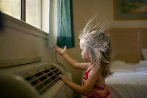 El aire acondicionado es un gran aliado en la lucha contra el calor, pero su mal uso puede afectar gravemente la salud. (Fuente: AFP)
