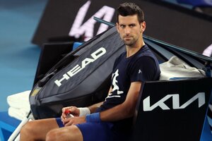 Djokovic ingresó a Australia con un permiso médico especial para justificar que no está vacunado  (Fuente: AFP)
