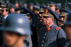 Cómo fue el robo de 20 mil niños durante la dictadura de Pinochet (Fuente: AFP)