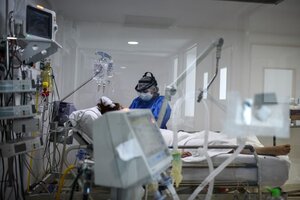 "Hay una fatiga terminal de los trabajadores de salud", advierten los expertos (Fuente: AFP)