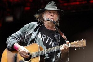 Neil Young se retirará de Spotify si no eliminan un pódcast antivacunas (Fuente: EFE)