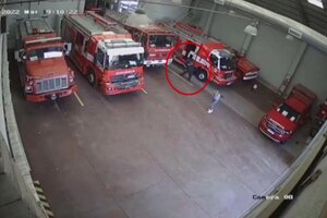 VIDEO | Así los bomberos le salvaron la vida a una nena que se ahogaba con una golosina 