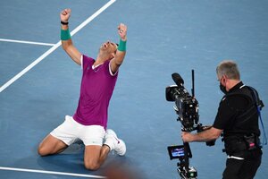 En una final a pura emoción, Rafael Nadal se consagró campeón del Abierto de Australia (Fuente: AFP)