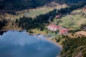 La increíble mansión de Lewis en Lago Escondido
