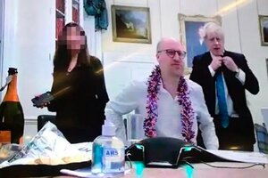 Reino Unido: otra foto expone aún más a Boris Johnson por el escándalo de las reuniones clandestinas (Fuente: Daily Mirror)