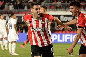 Copa de la Liga: Estudiantes le ganó a Independiente gracias a su juego aéreo (Fuente: Fotobaires)