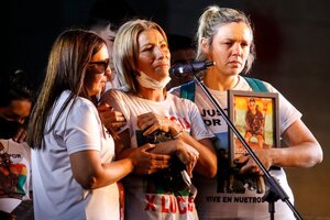 Cintia López, madre del joven asesinado por la Policía de la Ciudad, durante una de las protestas por el crimen. (Fuente: Leandro Teysseire)