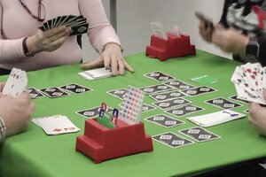 Cómo se juega al bridge, el juego de cartas en el que competirá Macri en Italia