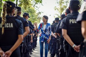 Mayra Mendoza les dio la bienvenida a los nuevos policías: "Queremos vivir seguros y trabajamos todos los días para lograrlo"