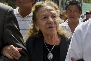 Ibarra comenzó su militancia por los derechos humanos en 1975, cuando el Estado mexicano desapareció a su hijo, Jesús Piedra (Fuente: AFP)