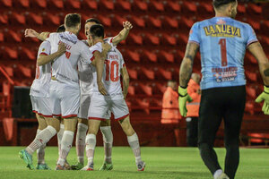 Copa de la Liga: Estudiantes y una noche a puro lujo para golear a Barracas (Fuente: Fotobaires)