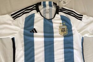 Por qué la selección Argentina no estrenará la nueva camiseta frente a Italia
