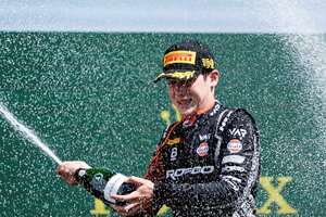 Franco Colapinto celebró su primera victoria en Fórmula 3 (Fuente: Twitter)