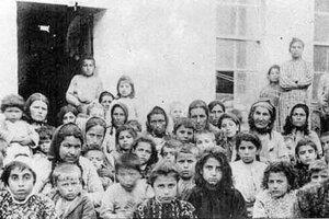Niños que quedaron huérfanos tras la Masacre de Adaná - Archivo de la Asociación de Asistencia Alemana.