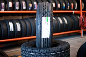 El gobierno intimó a fabricantes de neumáticos por la suba de precios
